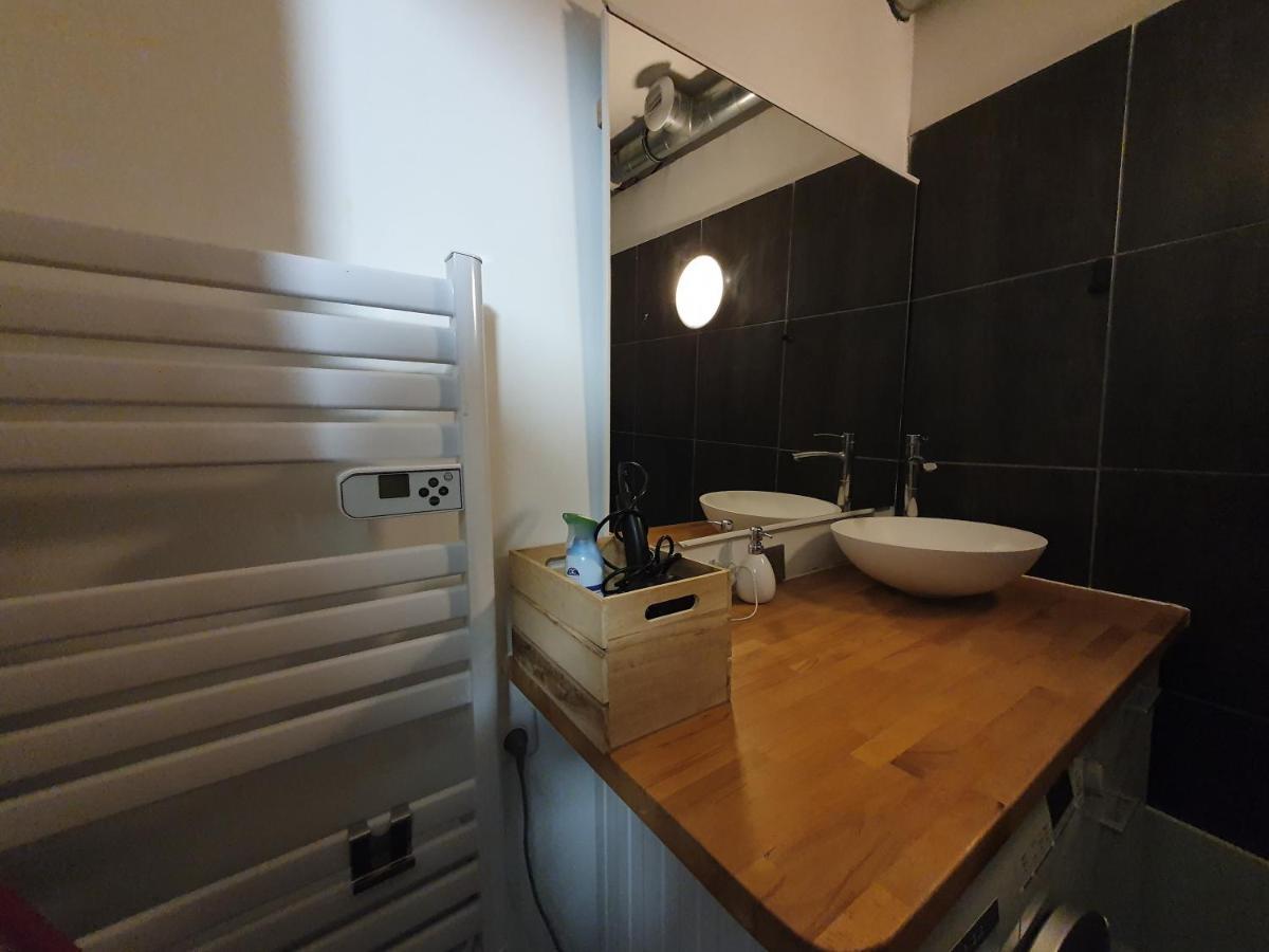 Grand studio design proche de La Défense Rueil-Malmaison Esterno foto