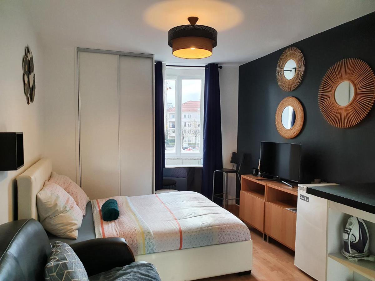 Grand studio design proche de La Défense Rueil-Malmaison Esterno foto